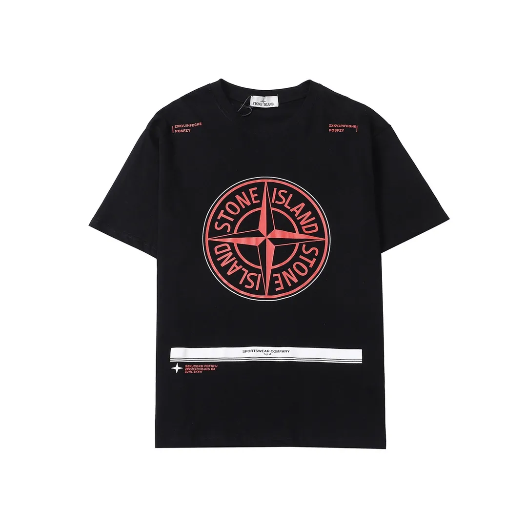 W616#P110💰 [Stone lsland/Stone Island summer new short-sleeved T-shirt with red big compass print on the chest] ⚠️[Original creation, high control of details] Made of 260 grams of combed cotton, 32-count double yarn - Simple basic versatile style, original quality, the first choice for couples. - Made in a large factory, four needles and five threads on the shoulder, neatly arranged, high quality workmanship. - Same style for men and women, very versatile, one piece for each person Details are clearly visible. Color: Black White Size: M L